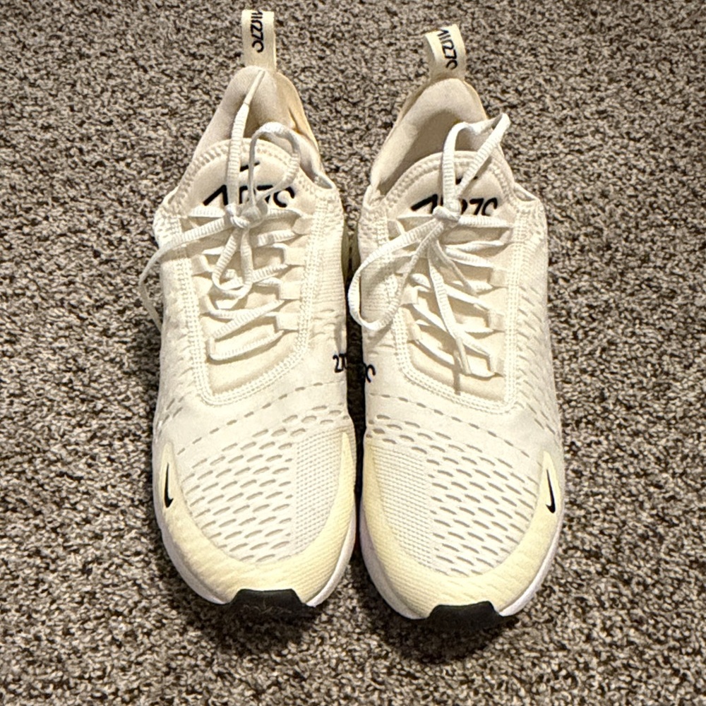 Nike Air Max 270 Beige Sneakers